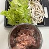 ご飯が進む！【鶏肉とキャベツの旨ぽん炒め】ワンパンで簡単◎の工程1