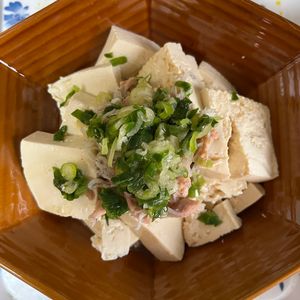 名もなきアラフィフ☆の作ってみた!投稿(ネギだくくずし豆腐としらすのサラダ＊カルシウムもしっかり)