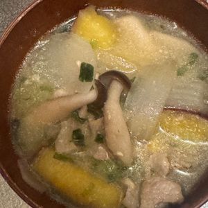 CHIE☺️♡の作ってみた!投稿(ほっこり優しい！さつまいもと玉ねぎのお手軽豚汁)