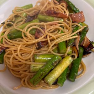 1015810の作ってみた!投稿(アスパラとベーコンのバター醤油パスタ)