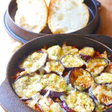 簡単ワンパン飯♪茄子のミートグラタン キャンプ飯にも◎
