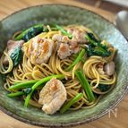 鶏肉とほうれん草のバタぽんパスタ