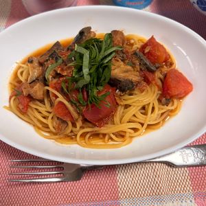 ゆっこの作ってみた!投稿(『鯖の味噌煮缶とトマトの絶品和パスタ』)