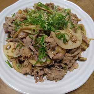 ももの作ってみた!投稿(下味冷凍もOK！れんこんと豚こまのコク味噌炒め)