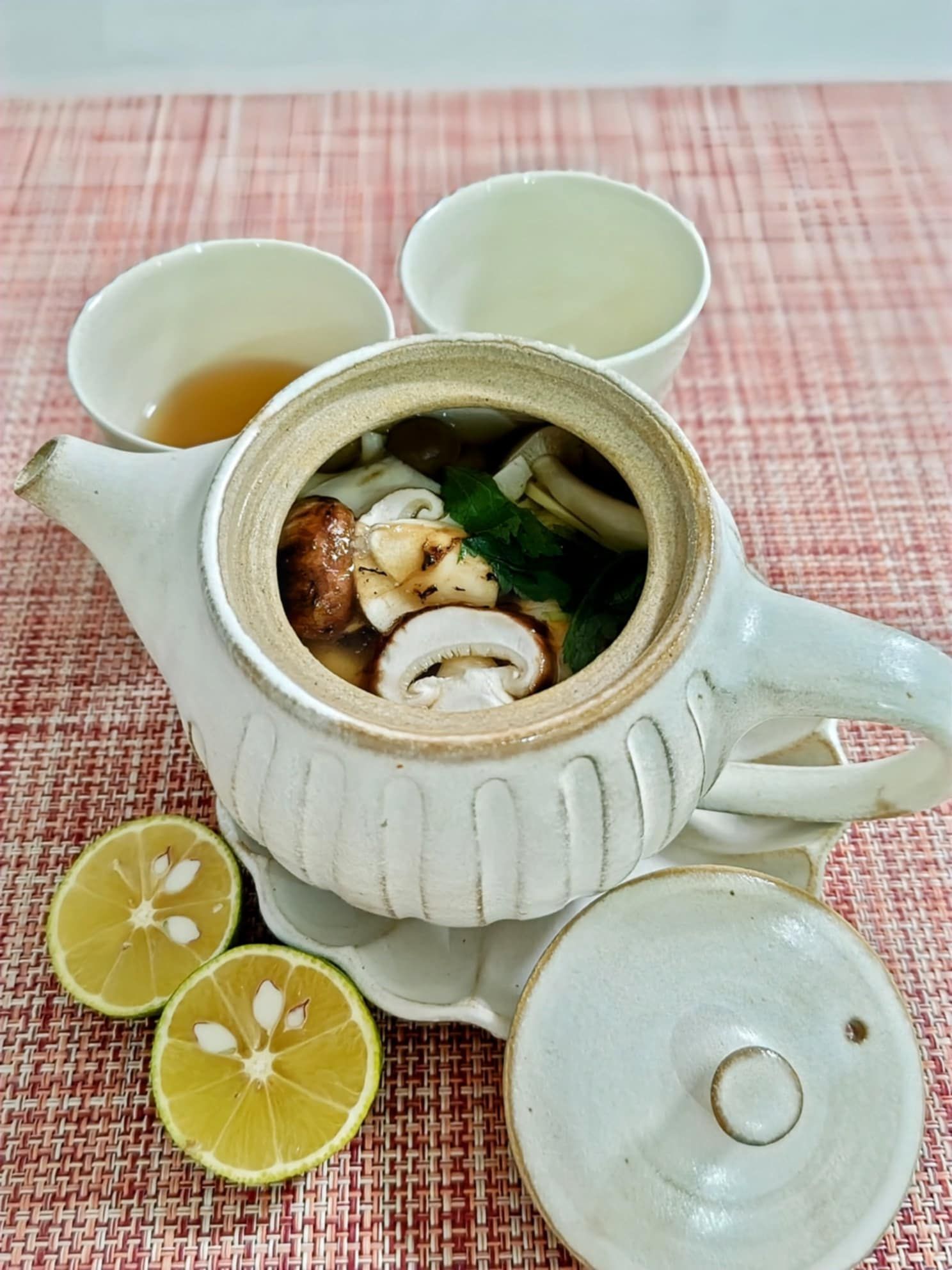 岩手県産天然松茸】100g×3袋 松茸ご飯土瓶蒸し用 300g お手軽美味しい