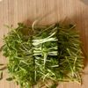材料ふたつで副菜！《とろろ昆布の豆苗サラダ》の工程1