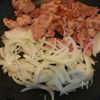 ワンパン10分♪豚こまとニラの旨塩炒めの工程2