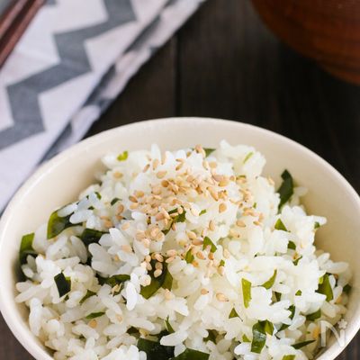 あの頃を想い出す♡懐かしの給食の味♪【絶品わかめごはん】