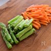 【アスパラと人参の白いおひたし】春の簡単副菜!浸すだけ♪の工程1