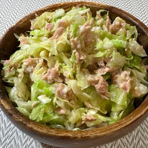楽ラク手抜キッチン🐶🐾の作ってみた!投稿(マヨ控えめでも満足♩キャベツのツナサラダ)