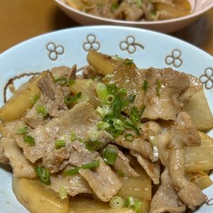 やっぺ先生の作ってみた!投稿(【豚バラ大根のオイポンおかか炒め】ご飯泥棒な簡単おかず♡)
