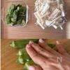 オクラとえのきの醤油和え【レンチンで♪】の工程1