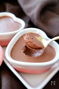 混ぜて冷やすだけ！オーツミルクでヘルシーチョコプリン♪