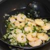 【味付けこれ一発!】やみつきバジル炒飯♪想像以上にウマい!の工程1