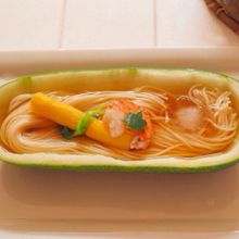 瓜の器で素麺