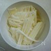 シャキシャキ食感のマグロの漬け山かけの工程3