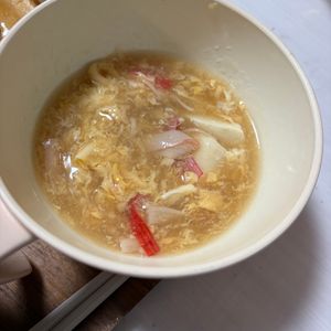 毎日料理大変の作ってみた!投稿(崩し豆腐のとろみカニ玉スープ)