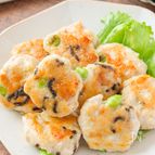 混ぜて焼くだけ！【枝豆と塩昆布チーズのつくね】