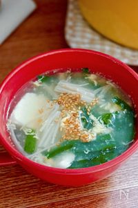 ホッとやさしい♡豆腐とニラのふんわり卵中華スープ