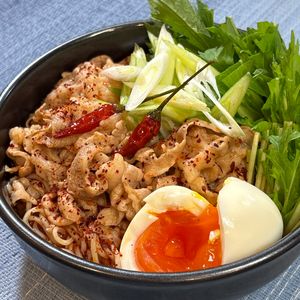 楽ラク手抜キッチン🐶🐾の作ってみた!投稿(しび辛旨スープで【麻辣肉そば】)