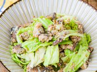 包丁不要!5分で【キャベツとさばの旨だれ和え】さば缶で簡単◎