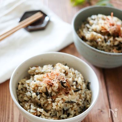かつお節とひじきで♪炊き込みひじきご飯! 出汁なしで簡単!