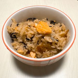 ぷりんの作ってみた!投稿(【12kgやせた管理栄養士考案】鮭の腸活炊き込みご飯)
