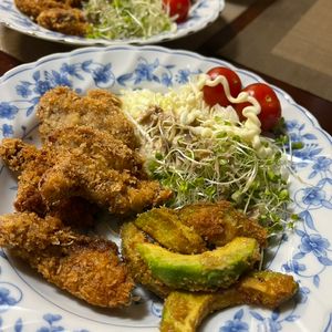 Hikeyの作ってみた!投稿(【豚ヒレカツとアボカドのフライ】ちょっと固いアボカドは揚げる)