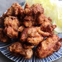 【鶏もも肉の梅唐揚げ】だしの旨味と梅干しの酸味がたまらない！