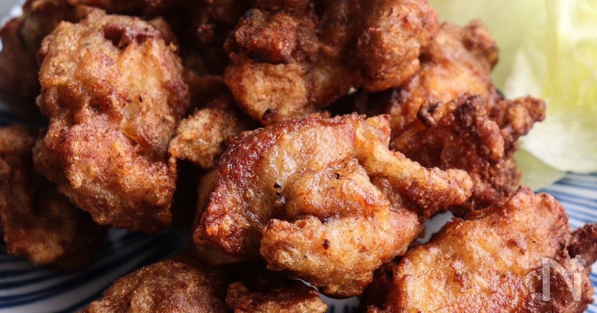 【鶏もも肉の梅唐揚げ】だしの旨味と梅干しの酸味がたまらない！