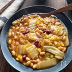 ご飯がすすむ！豚バラ白菜と豆のピリ辛とろみ煮