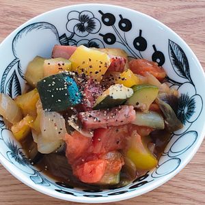 ミルクの作ってみた!投稿(夏野菜のラタトゥイユ。トマト缶なし、生トマトで作る前菜。)