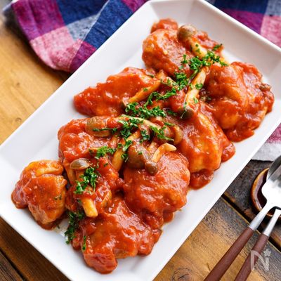 【鶏肉ときのこのトマト煮込み】ほどよい酸味と甘み♡濃厚な味♪