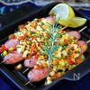華やか【ジョンソンヴィルの彩り野菜とチーズのボート焼き】