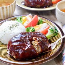 『ドーンと大きな!絶品豆腐ハンバーグ』~デミグラスソース~
