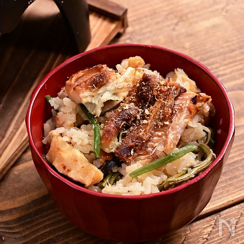 穴子の旨味がしみ込む「山菜と焼き穴子の釜飯」