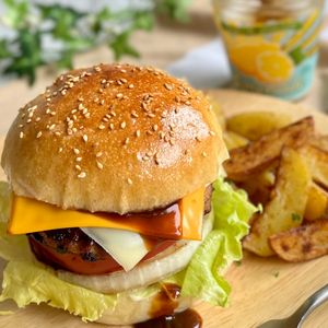 あゆの作ってみた!投稿(子供と一緒に作って楽しむ！捏ねない本格『ハンバーガーバンズ』)