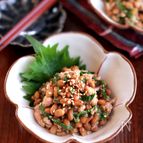 【甘辛鶏そぼろ青じそ納豆】レンジで完結！