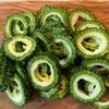 サクッとやみつきおつまみ！ゴーヤのハーブチーズフリットの下準備