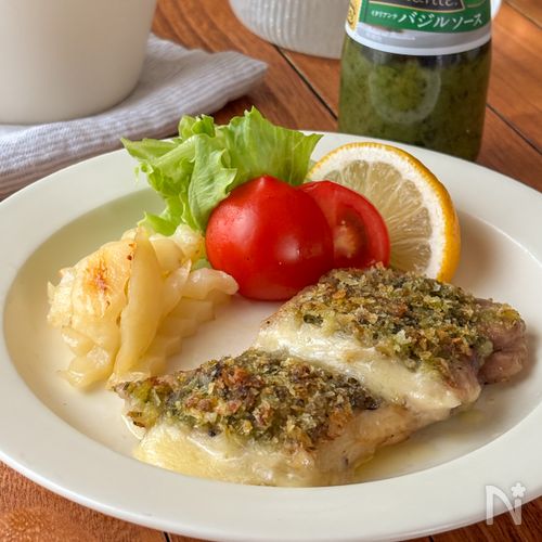 バジルソースで♪豚肉のチーズパン粉焼き