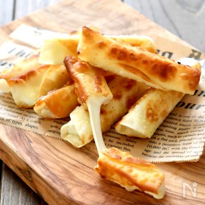 餃子の皮で!パリパリのびーるチーズスティック