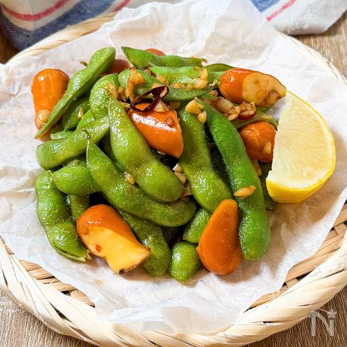 つまみ食いが止まらない！【スモークチーズと枝豆のペペロン風】