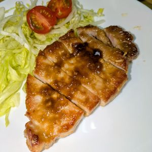 joe sanの作ってみた!投稿(5分！お肉柔らかピリ辛旨し♡豚ロースの和風麺つゆわさびソース)
