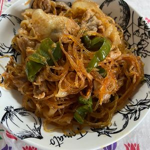 万福の作ってみた!投稿(【戻し不要！革命的な味】フライパン1つ豚こま肉のチャプチェ)