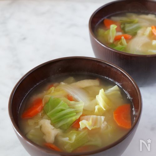 野菜がたっぷり食べられる☆春野菜のお味噌汁