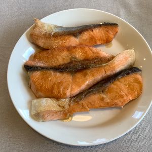 はなつままの作ってみた!投稿(【鮭のムニエル*レモンバター醤油】食べてびっくりの美味さ!)