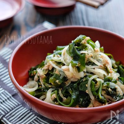 血液サラサラ*わかめと玉ねぎのさば缶和え*