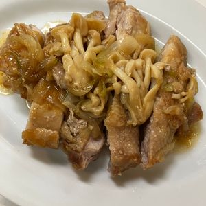 (・∀・)コロンの作ってみた!投稿(ご飯がすすむ!きのこと玉ねぎの和風ソースチキン)
