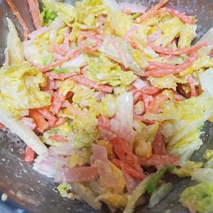 yooooの作ってみた!投稿(5分でデリ風サラダ！「白菜コールスロー」シーザーサラダ風♩)