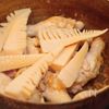 味しみしみ！筍と鶏手羽元の煮物の工程3